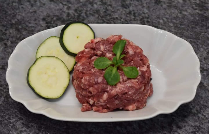 Frisch gewolftes BARF-Fleisch von Hinterkörner FutterWerk
